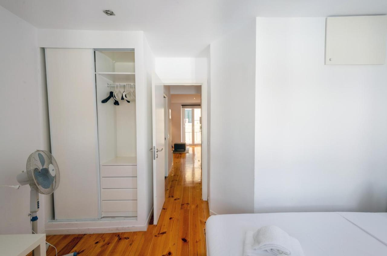 Central Lisbon Flat Near Avenida Esterno foto